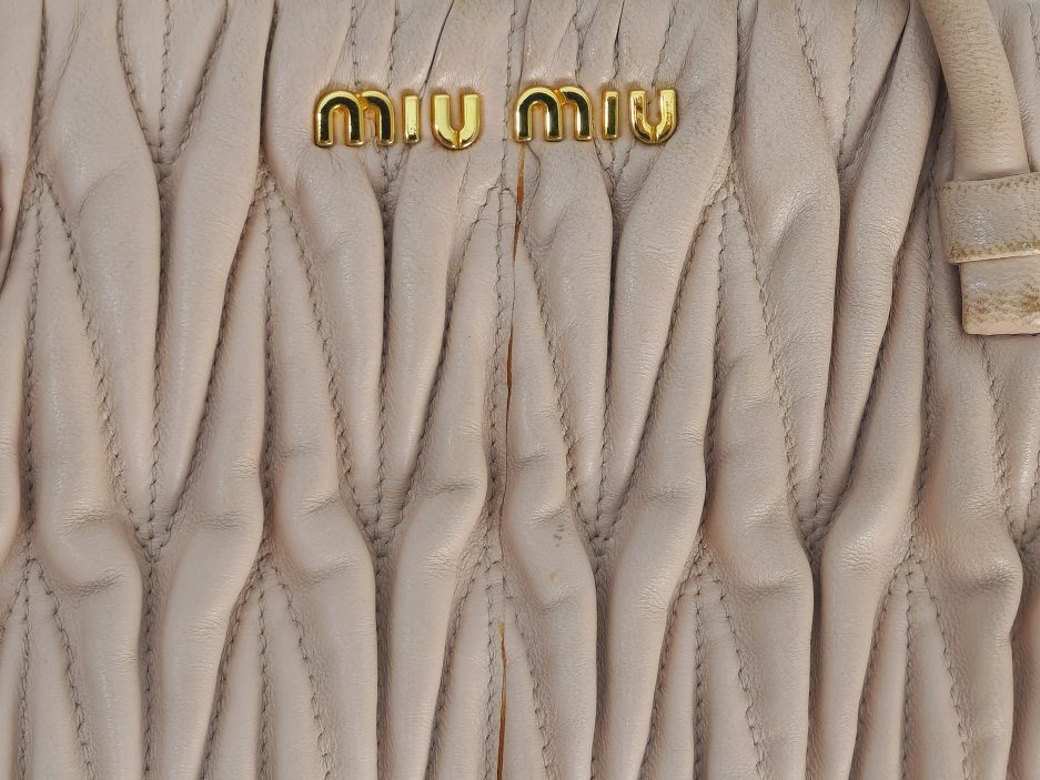 Miu Miu Borsa Tote in pelle goffrata Rosa - immagine 16