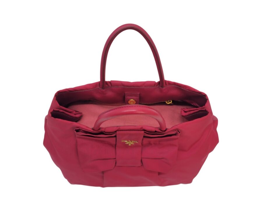 Prada borsa in nylon di colore fucsia - immagine 9