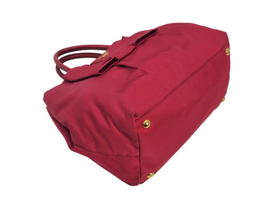 Prada borsa in nylon di colore fucsia - immagine 4