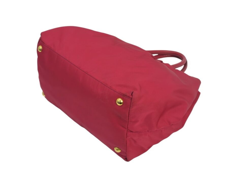 Prada borsa in nylon di colore fucsia - immagine 3