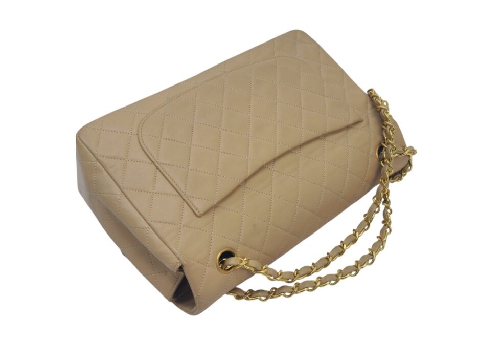 Chanel Timeless Classic Flap color biscotto - immagine 8