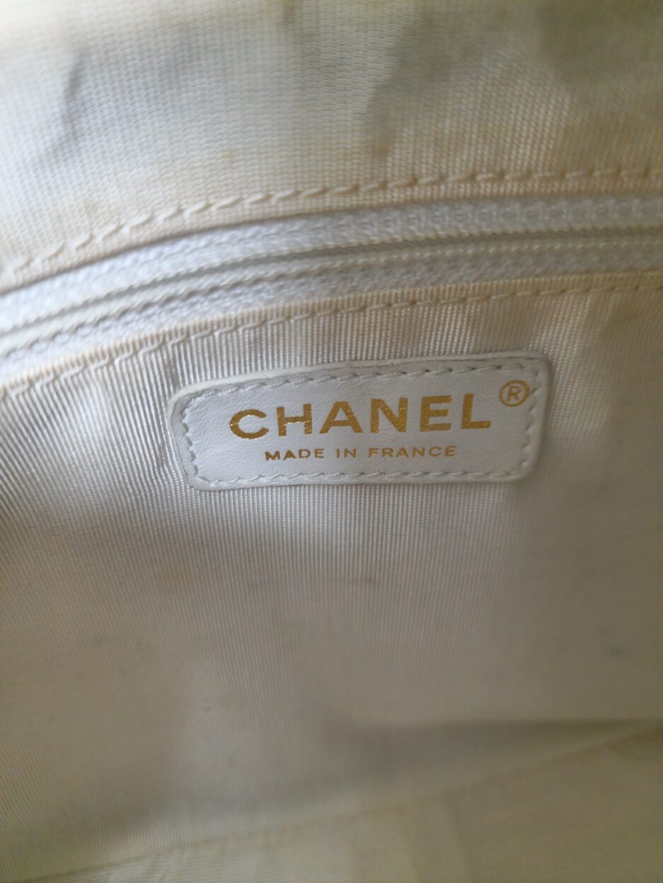 Chanel Borsa Hobo GST Line Bianca - immagine 13