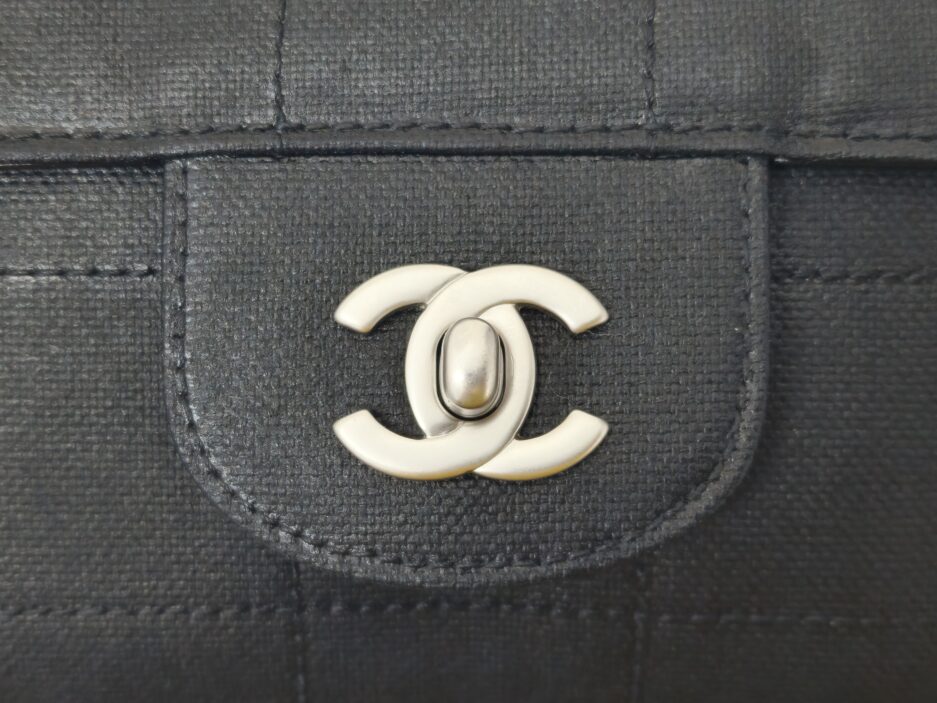 Chanel Choco Bar Sport in tela nera - immagine 17