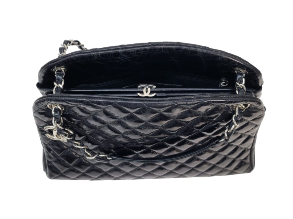 Chanel Mademoiselle in pelle verniciata - immagine 5